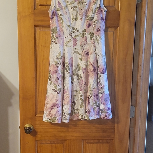 Dress - Picture 2 of 3